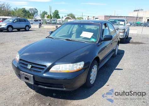 2001 Honda Accord 2.3 Lx z USA, uszkodzony, nr VIN 1HGCG66591A141824